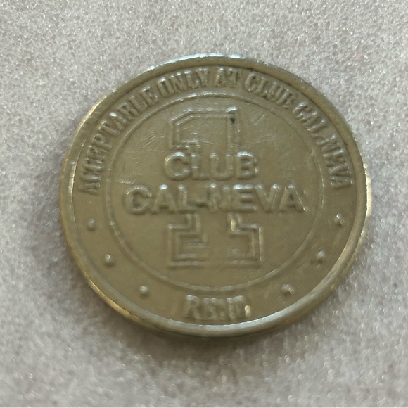 Vintage Las Vegas Token Bundle - very unique & cool  - great sports room pieces - Picture 9 of 12